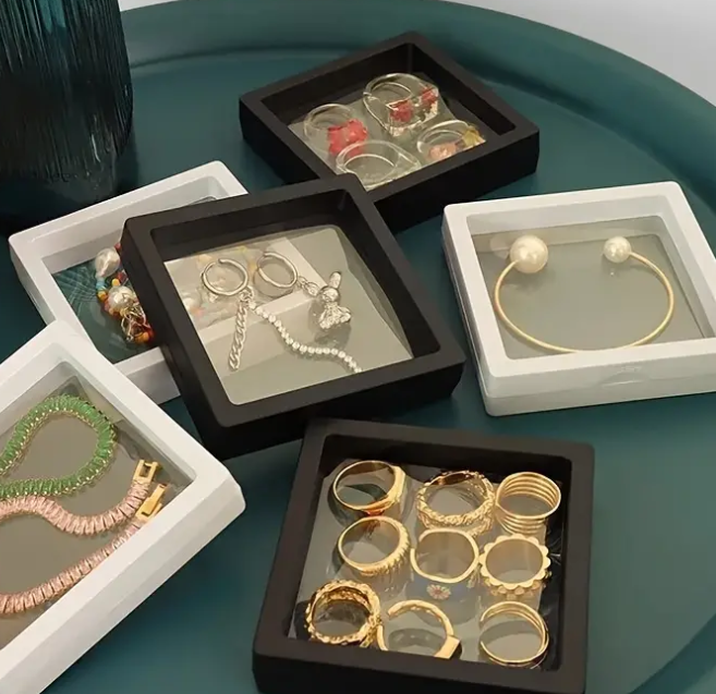 Freeze Jewelry Display: Sieraden expositie in Stijl